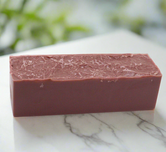 Raspberry Delight Soap Bar – Raspberry & Vanilla Cupcake Scent