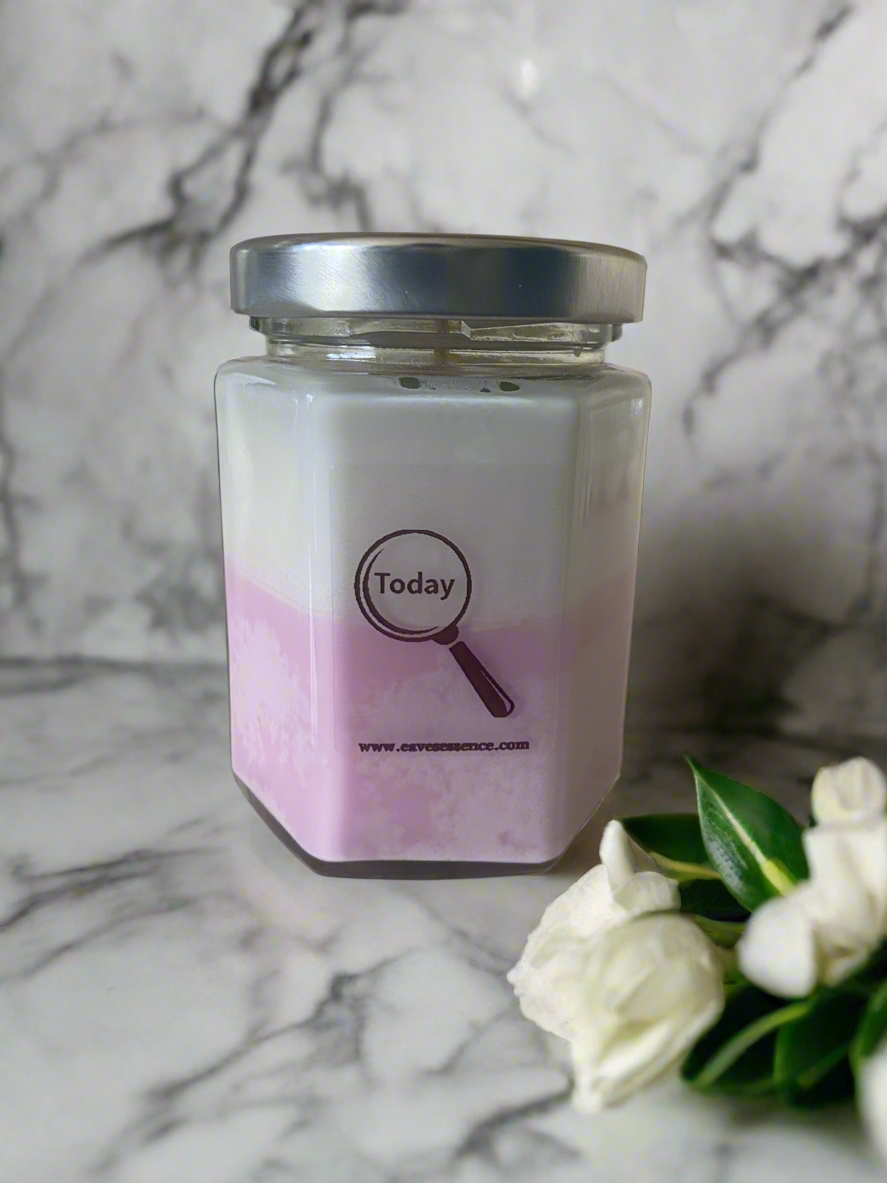 Personalised Daisy topped candle